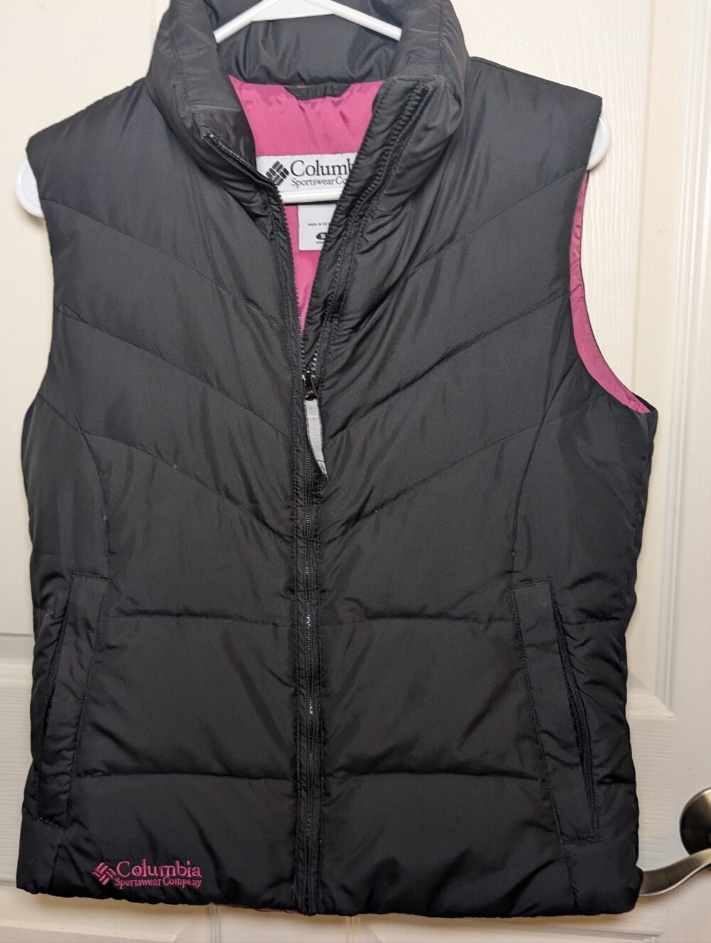 Columbia Women’s Small Black Pink Puffer Vest Full Zip Lightweight